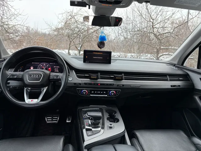 Audi Q7 - фото 3