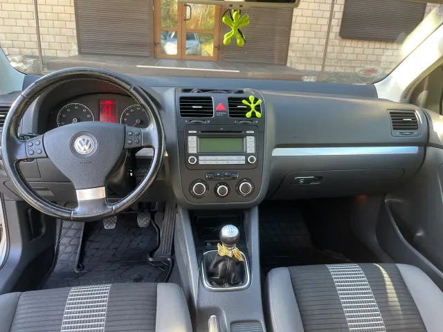 Volkswagen Golf - фото 1