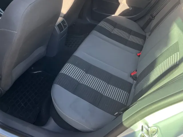 Volkswagen Golf - фото 3