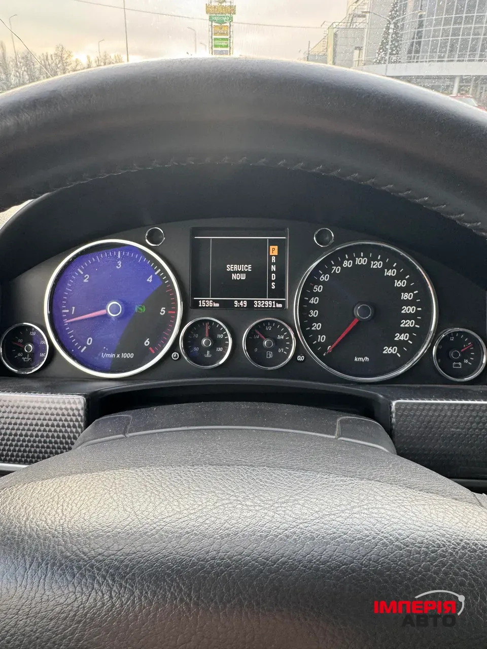 Volkswagen Touareg - фото 12