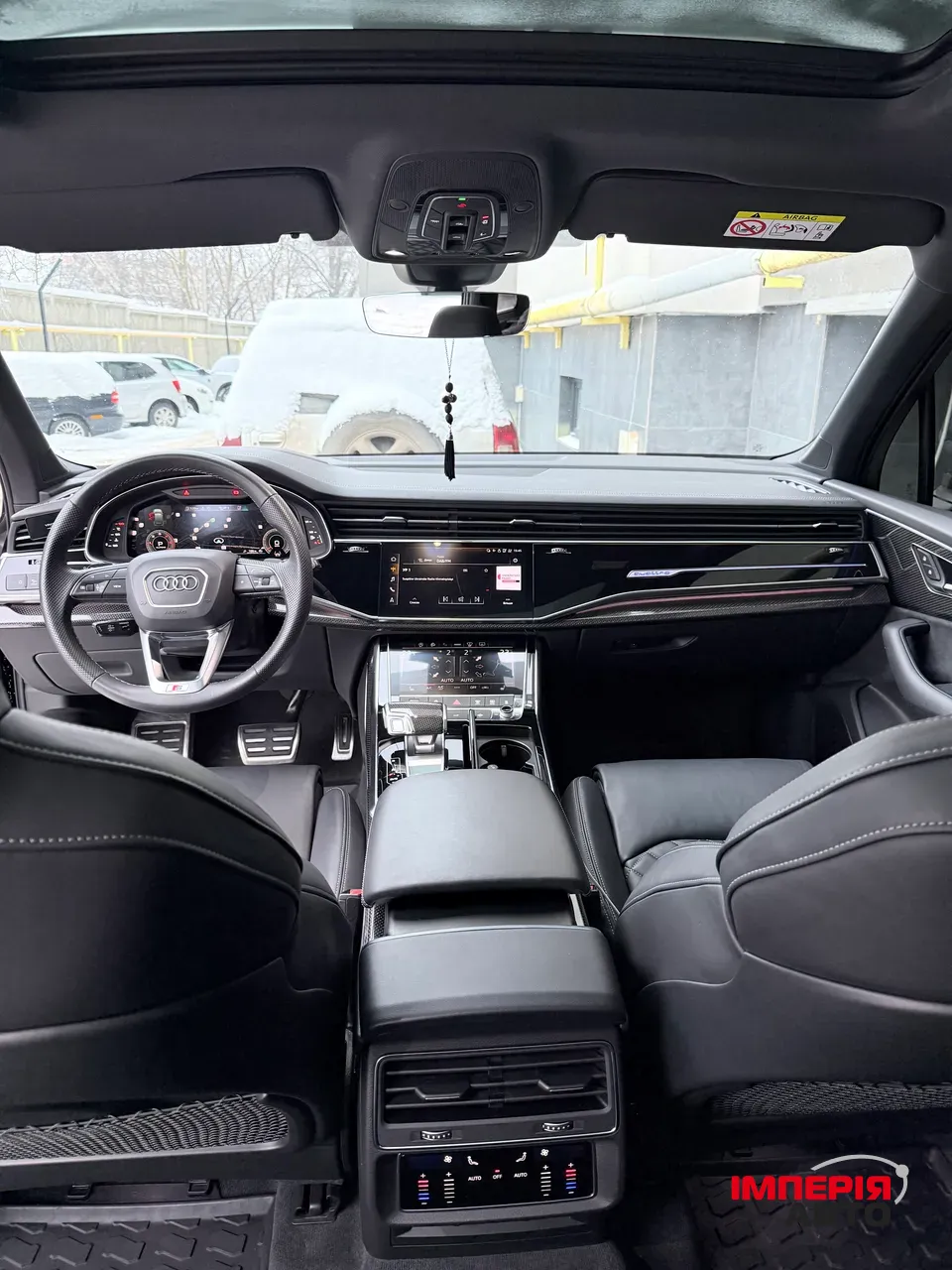 Audi Q7 - фото 11