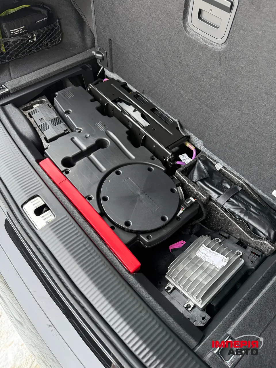 Audi Q7 - фото 17