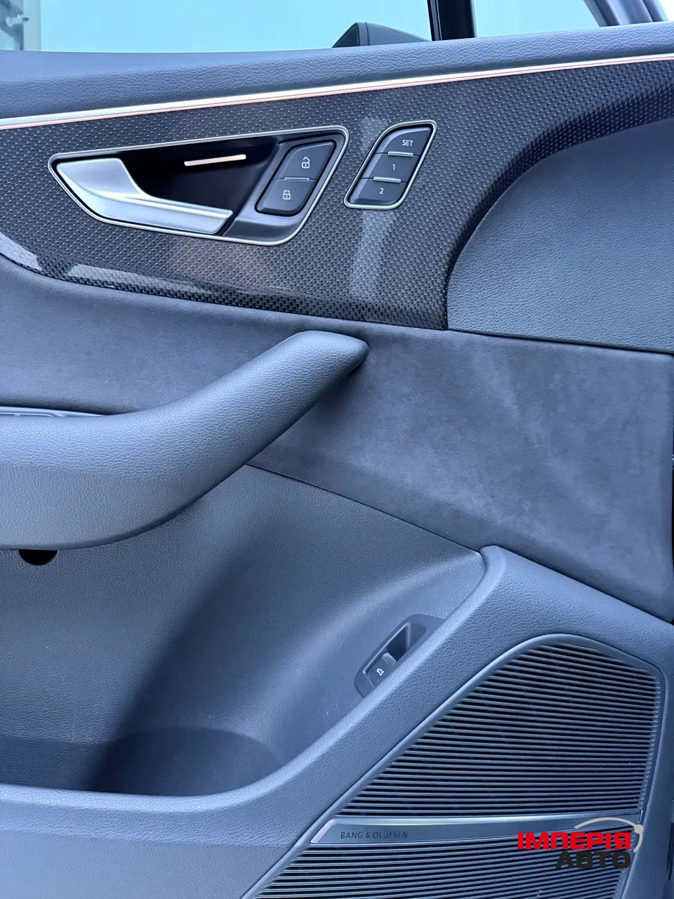 Audi Q7 - фото 15