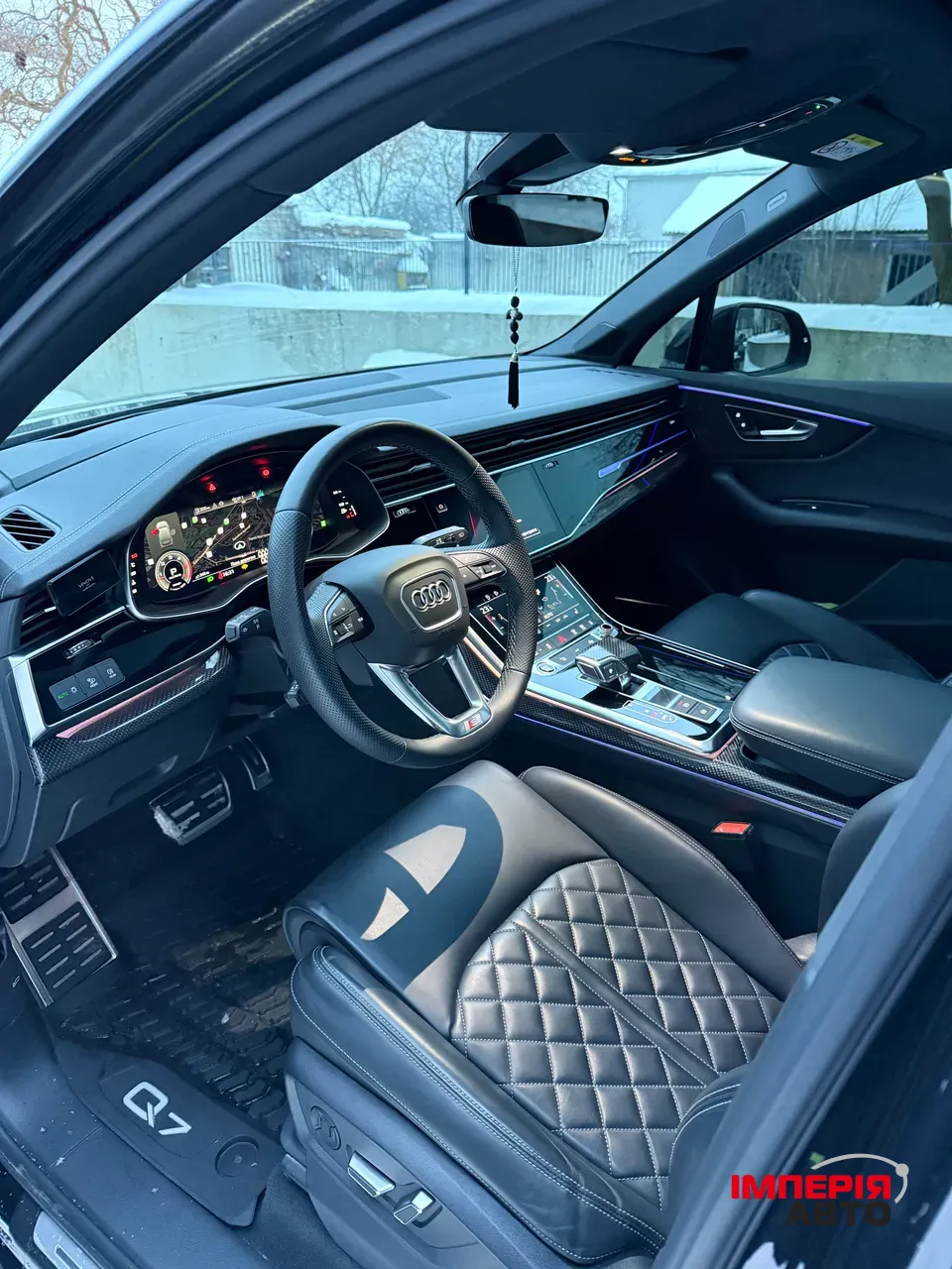 Audi Q7 - фото 9