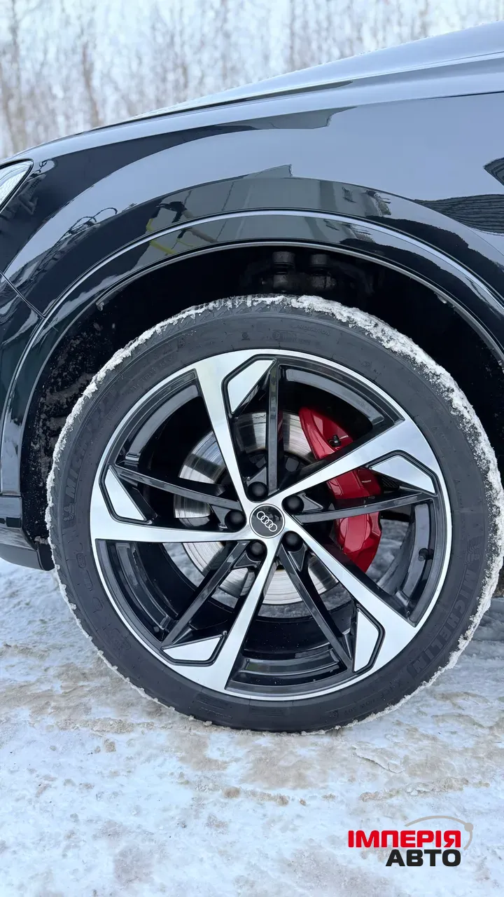 Audi Q7 - фото 19