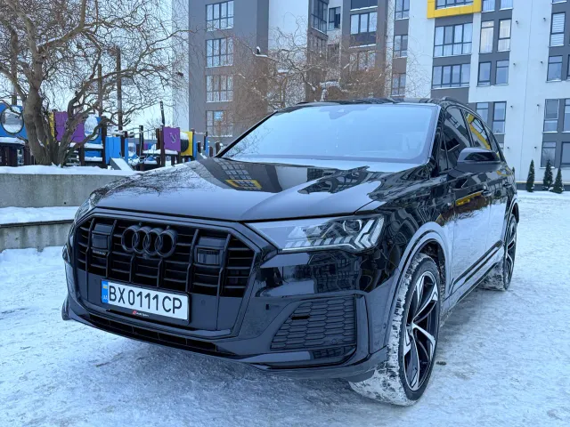 Audi Q7 - фото 1