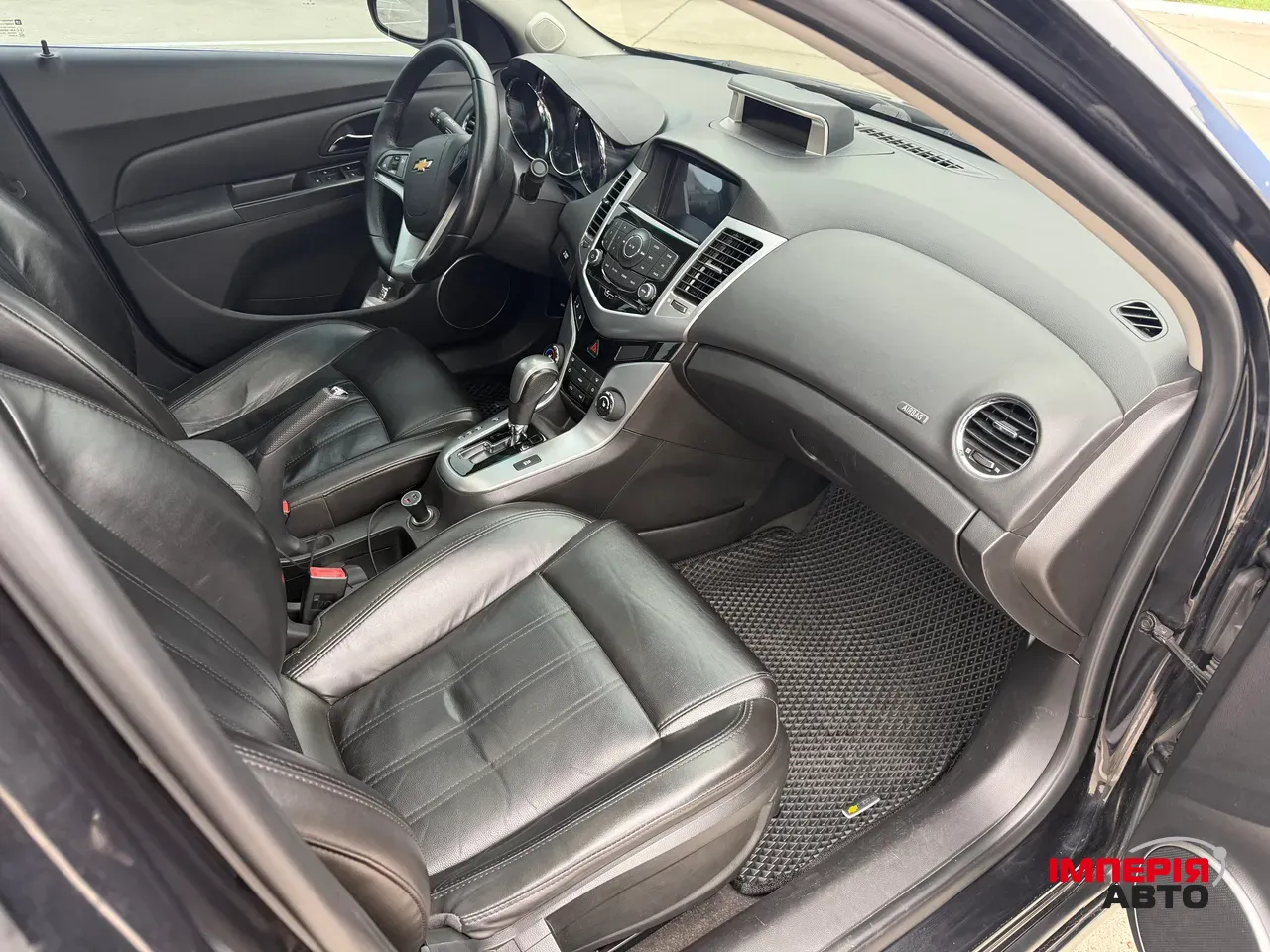 Chevrolet Cruze - фото 6