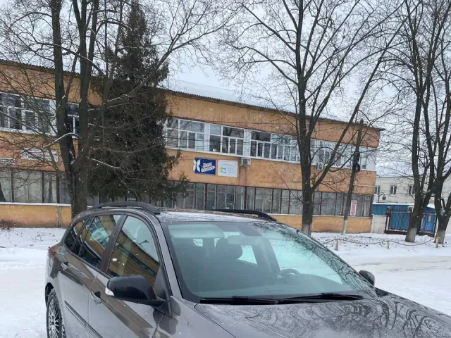 Renault Laguna - фото 4