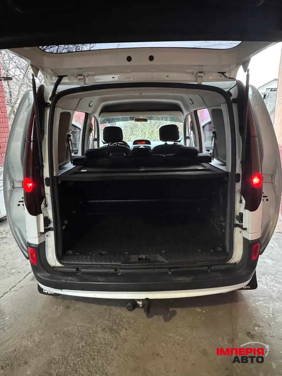 Renault Logan - фото 9