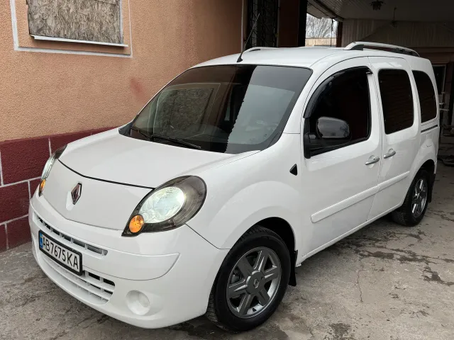 Renault Logan - фото 3
