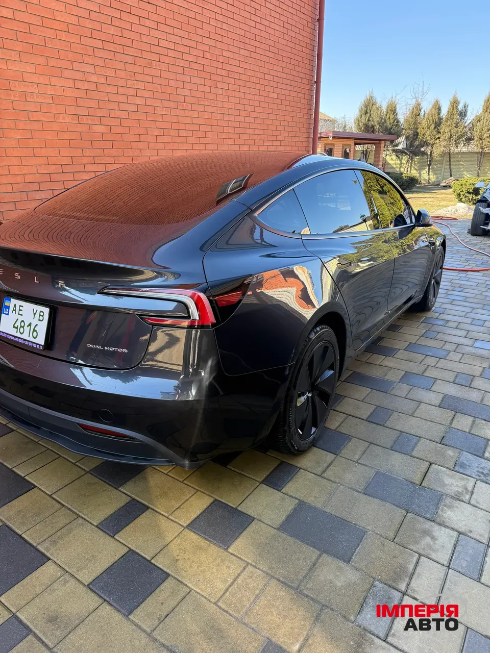 Tesla Model 3 - фото 3