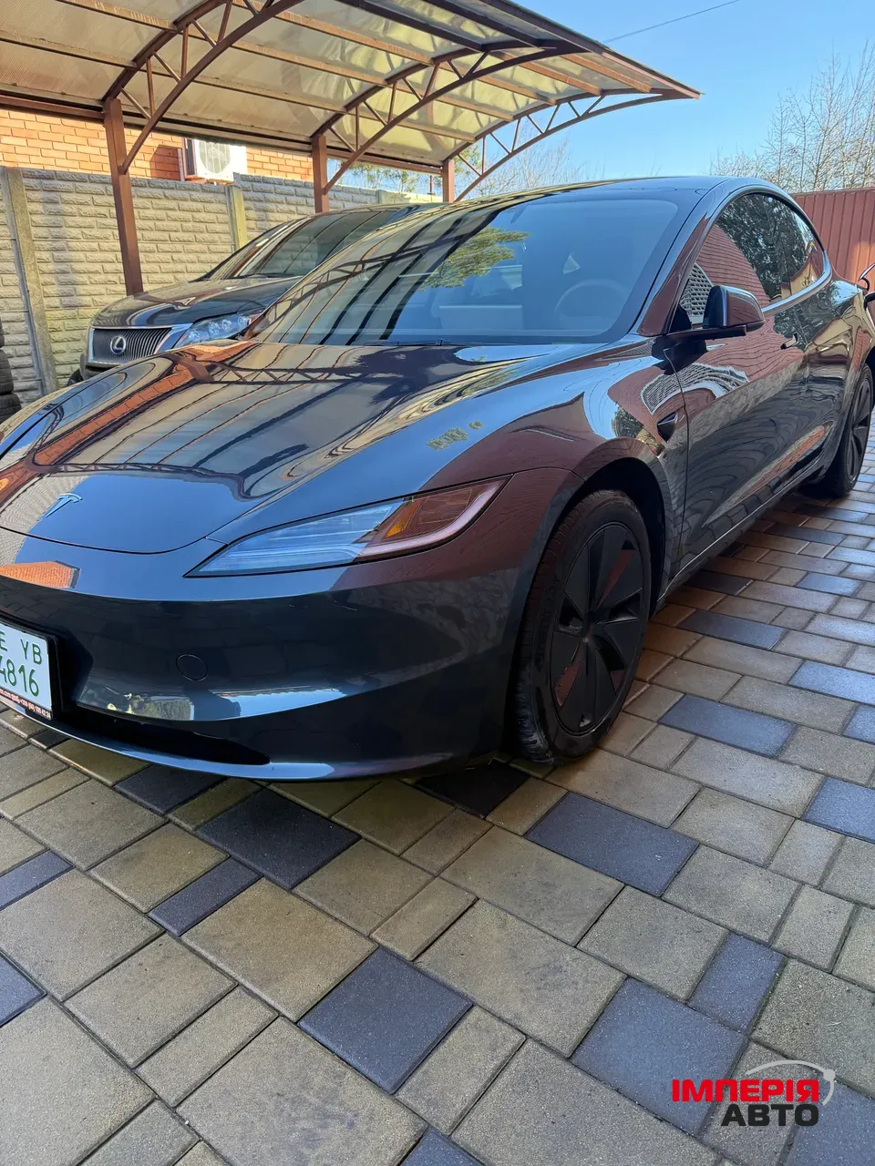 Tesla Model 3 - фото 1