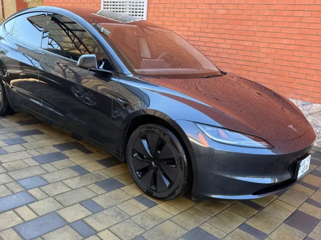 Tesla Model 3 - фото 4