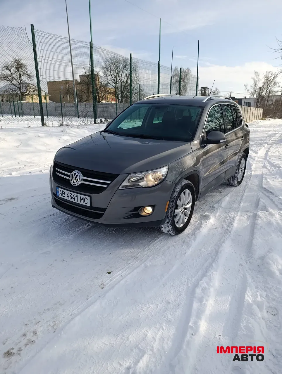 Volkswagen Tiguan - фото 2