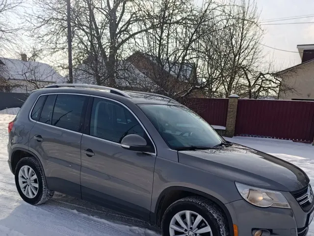 Volkswagen Tiguan - фото 4