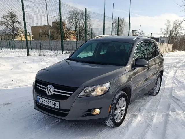 Volkswagen Tiguan - фото 2