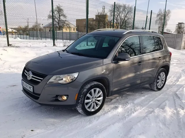 Volkswagen Tiguan - фото 1