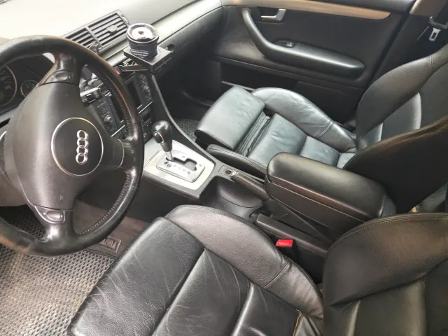 Audi A4 - фото 1