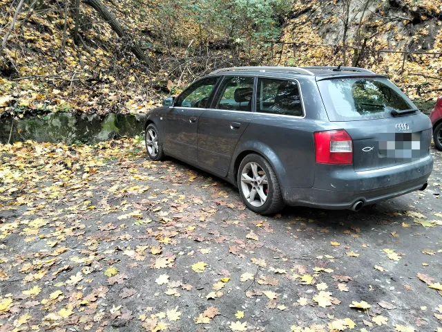 Audi A4 - фото 2
