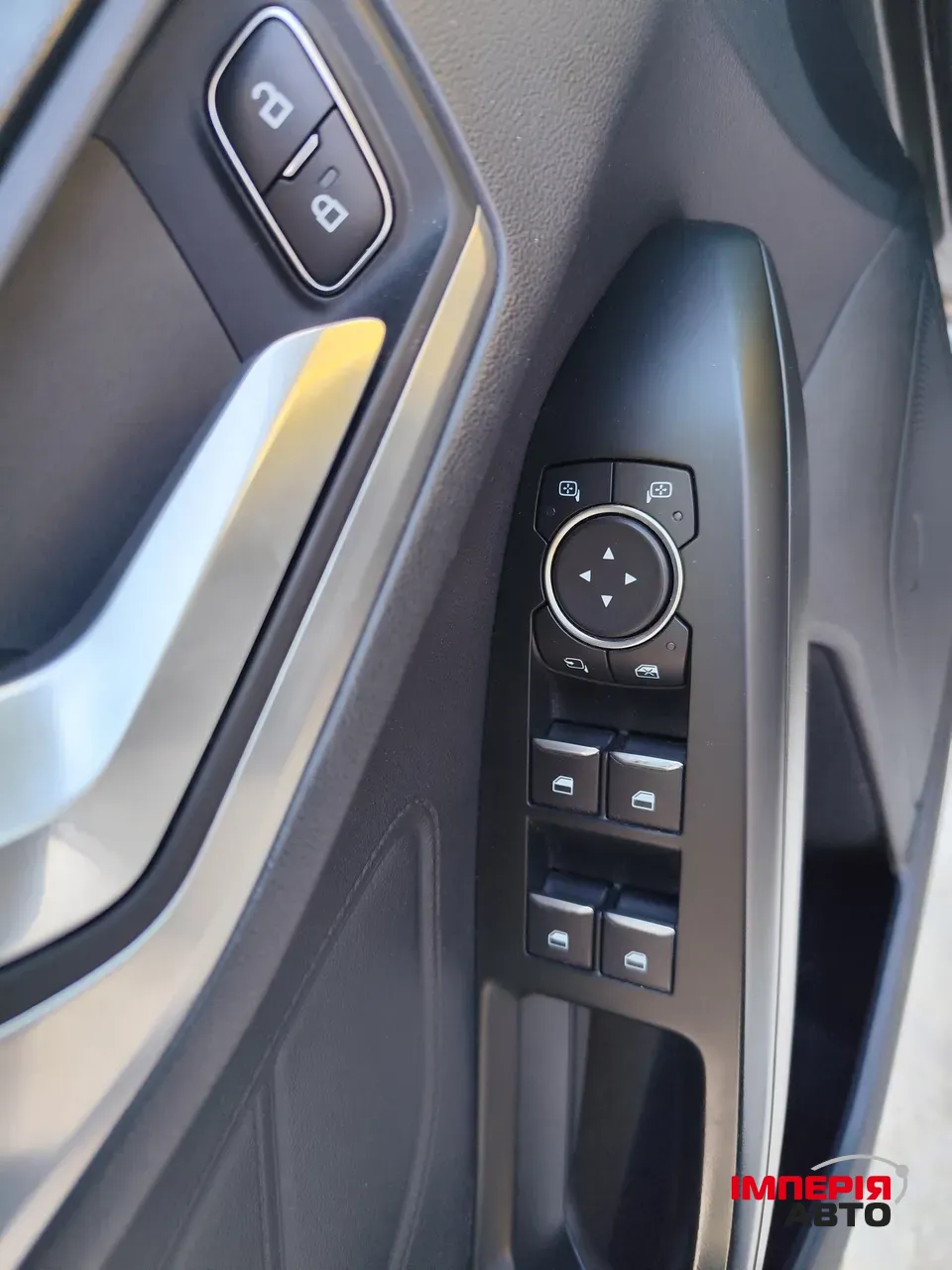 Ford Focus - фото 17