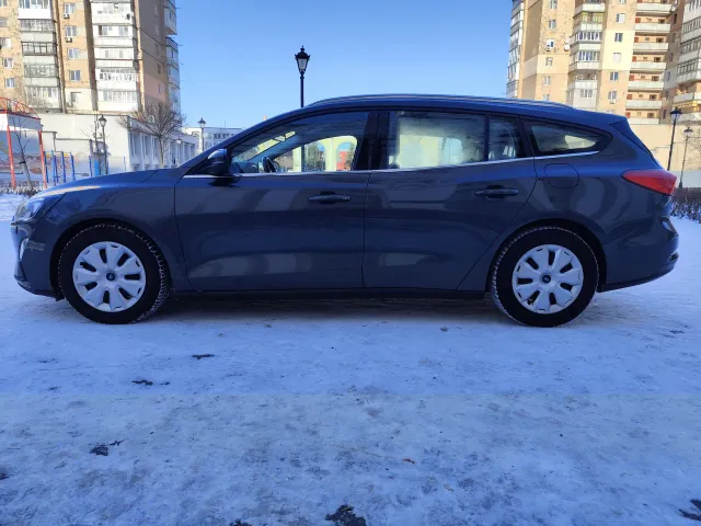 Ford Focus - фото 4
