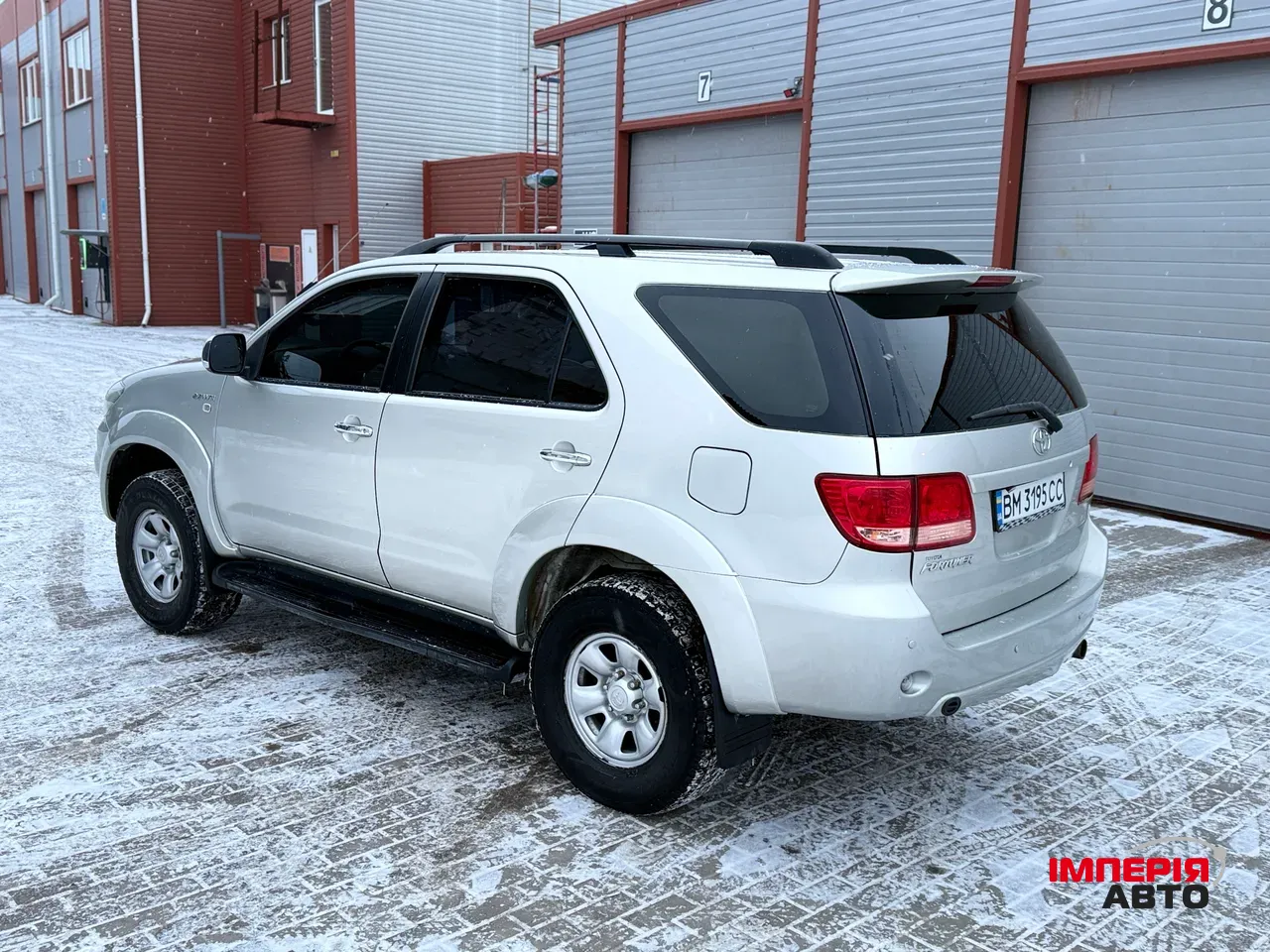 Toyota Fortuner - фото 9