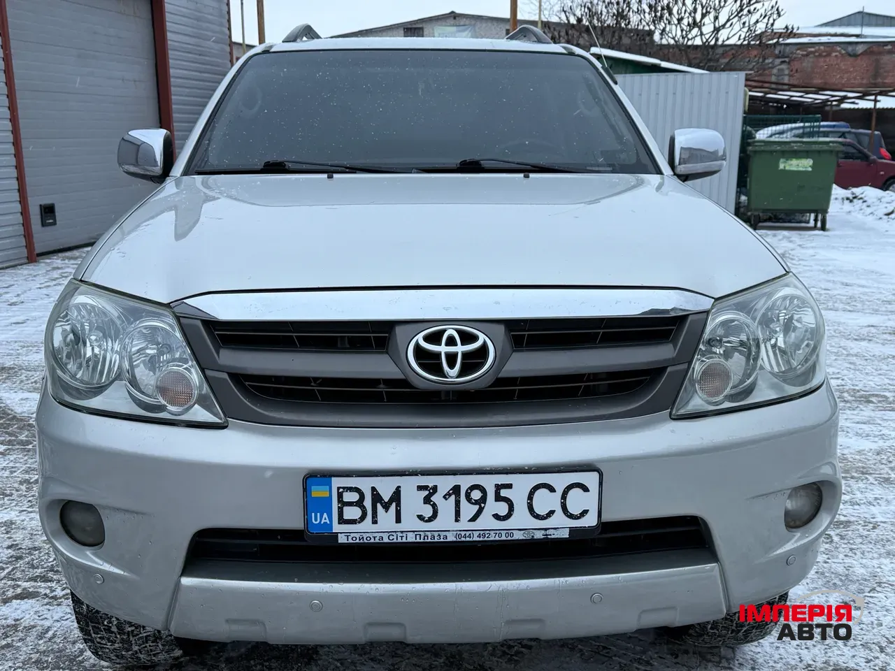 Toyota Fortuner - фото 11