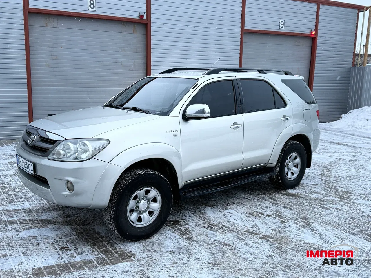 Toyota Fortuner - фото 4