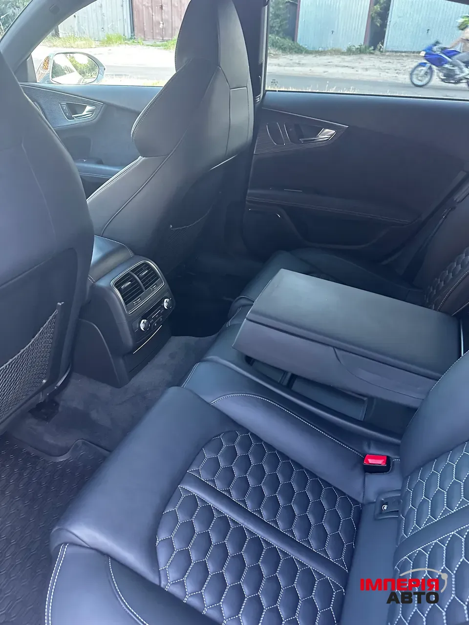 Audi RS 7 - фото 31