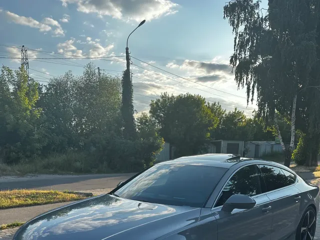 Audi RS 7 - фото 1