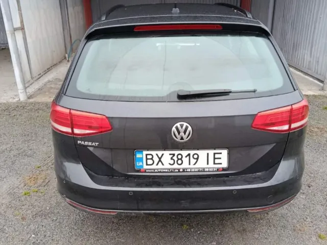 Volkswagen Passat - фото 2