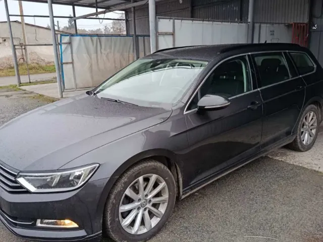 Volkswagen Passat - фото 3