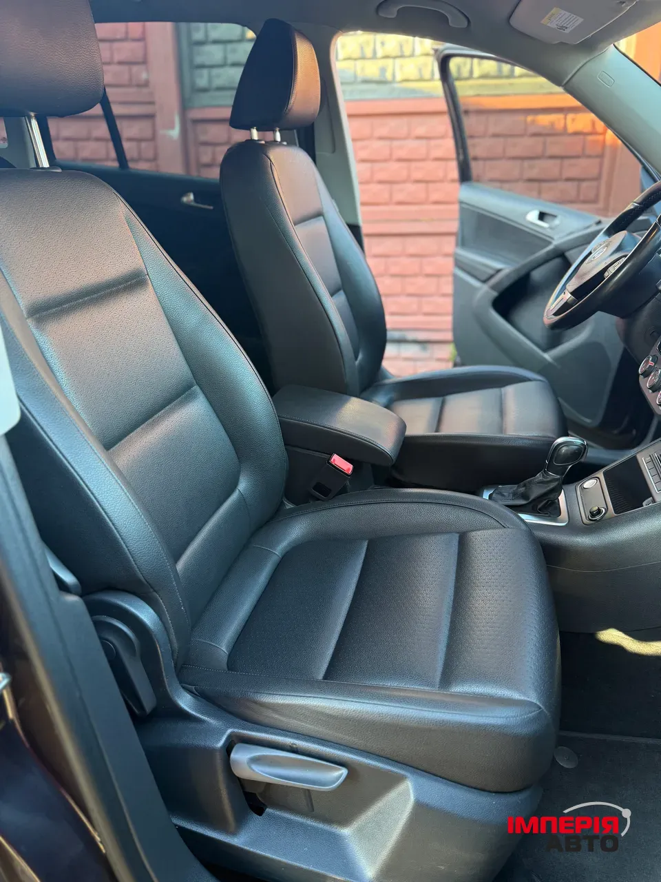 Volkswagen Tiguan - фото 12