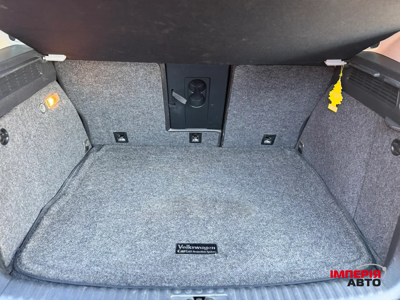 Volkswagen Tiguan - фото 8