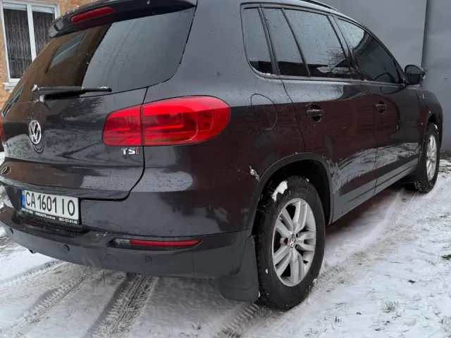 Volkswagen Tiguan - фото 4