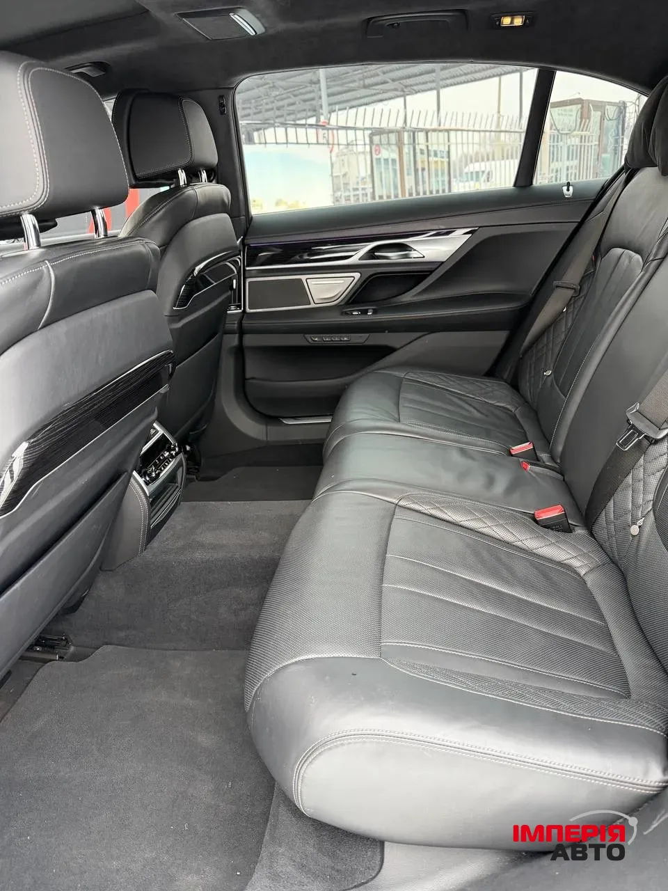 BMW 7 серії - фото 9