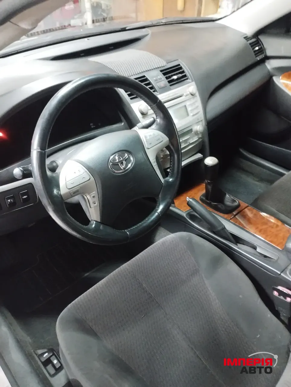 Toyota Camry - фото 3