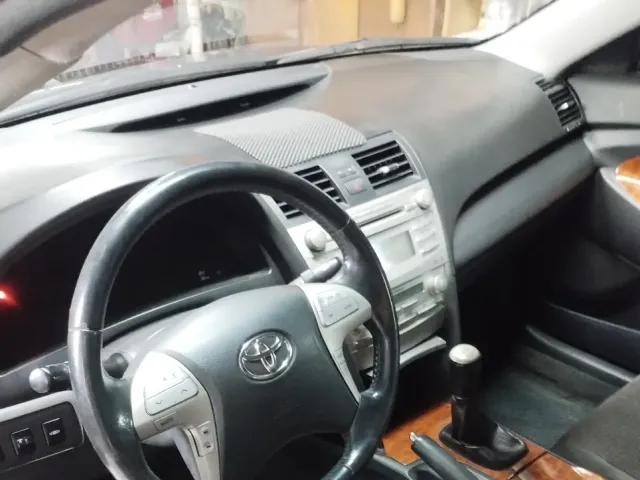 Toyota Camry - фото 3