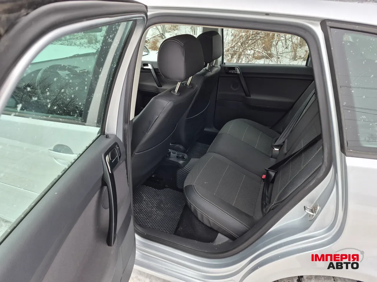 Volkswagen Polo - фото 8