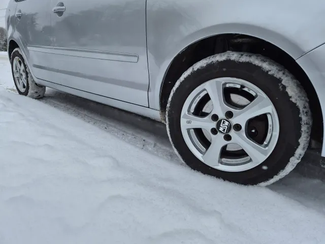 Volkswagen Polo - фото 5