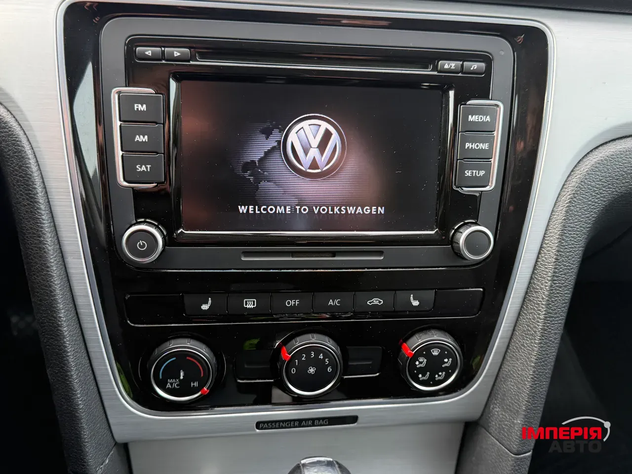 Volkswagen Passat - фото 15