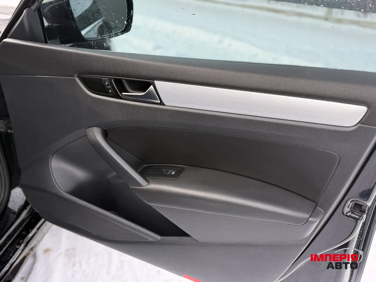 Volkswagen Passat - фото 12