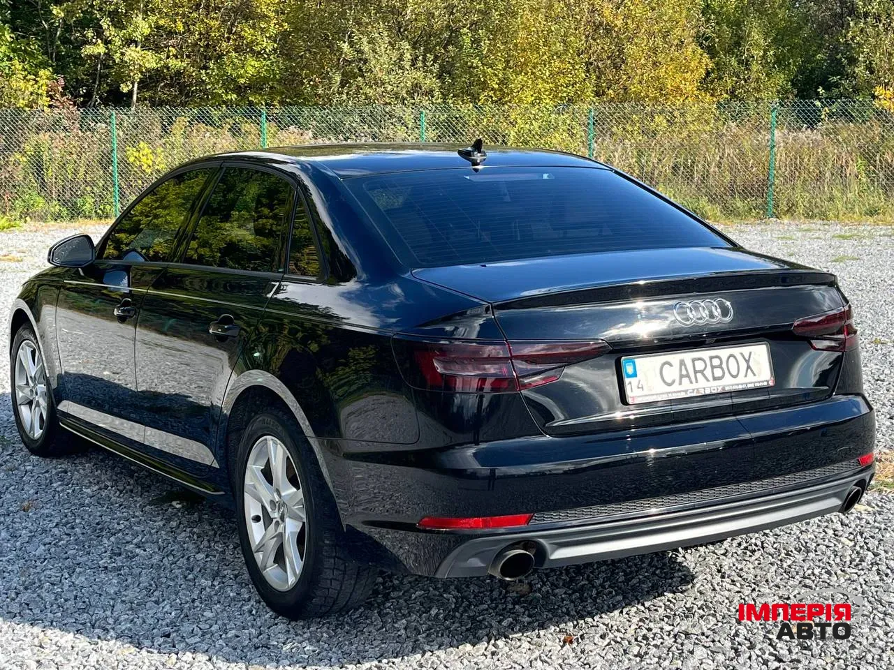 Audi A4 - фото 6
