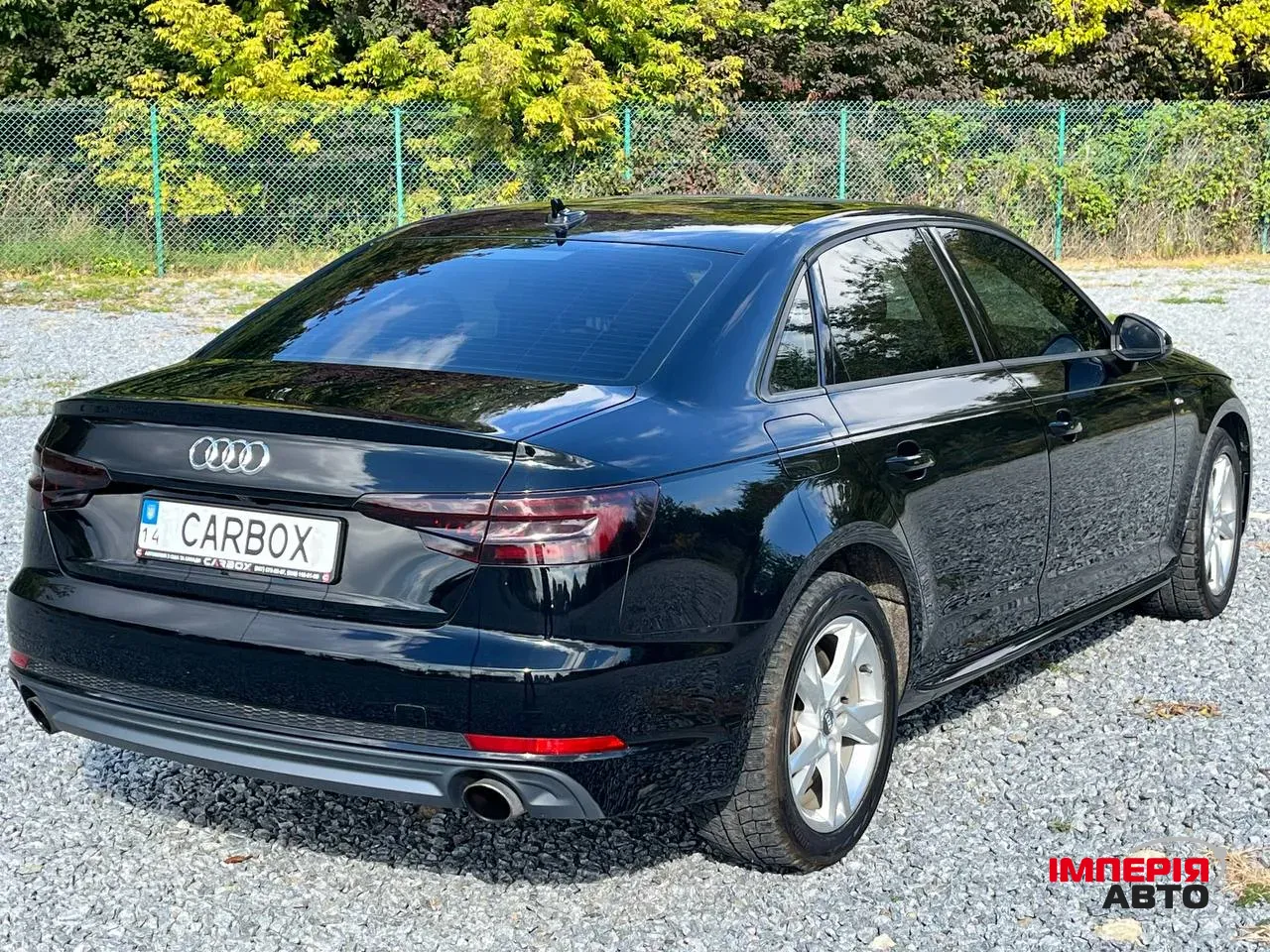 Audi A4 - фото 7