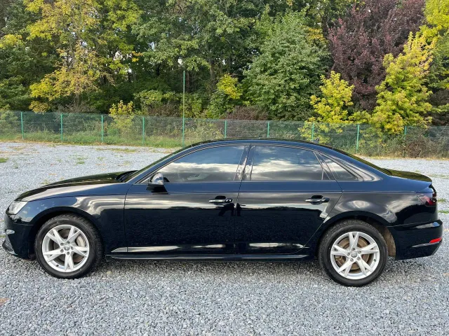 Audi A4 - фото 3