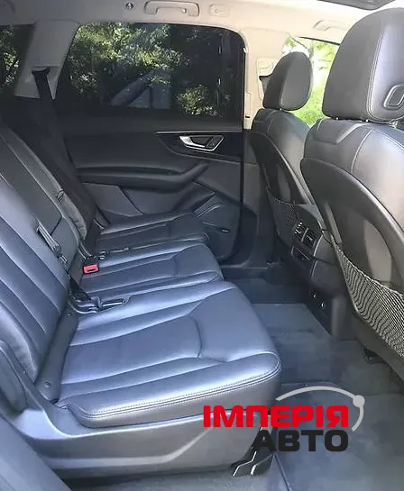 Audi Q7 - фото 8