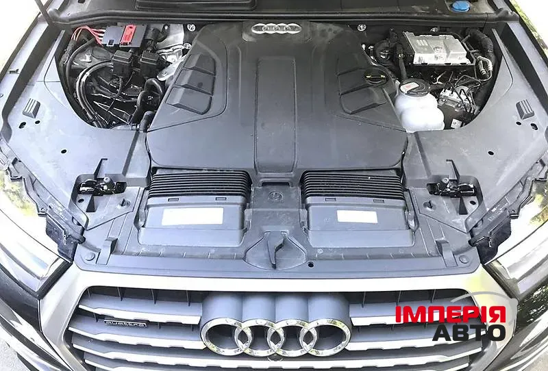 Audi Q7 - фото 10