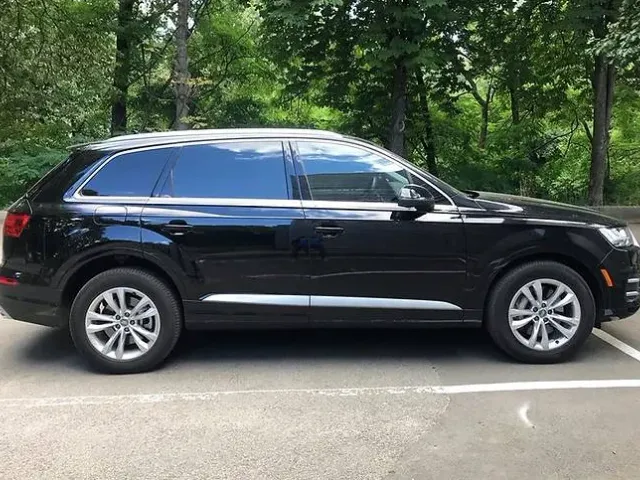 Audi Q7 - фото 5