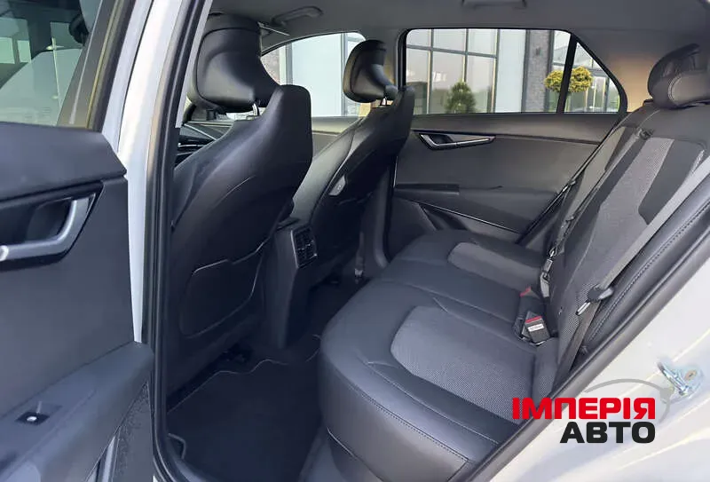 Kia Niro - фото 11