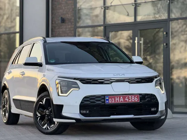 Kia Niro - фото 1